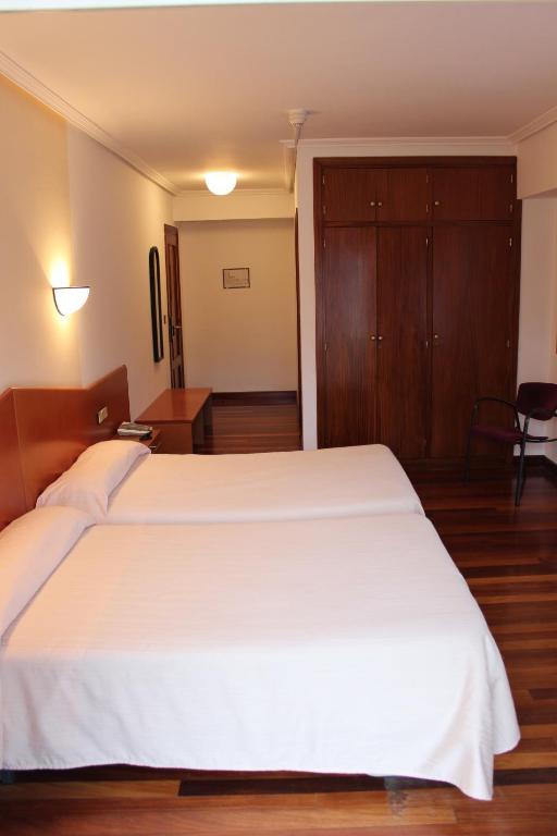 Hotel Sindika Oñate الغرفة الصورة